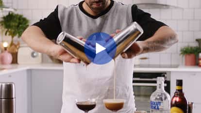 How To Use A Cocktail Shaker With Rico