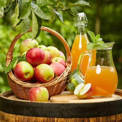 apple juice fresh pressed