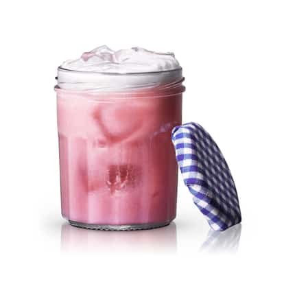 Absolut My Jam served in a jam jar with ice and foam and a checked lid