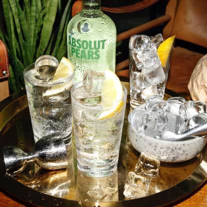 absolut pears lemonade