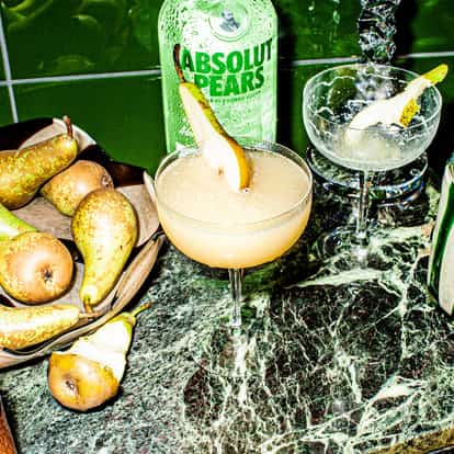 Absolut Pears Mule, a Moscow Mule variation made with Absolut Pears, a pear flavored vodka