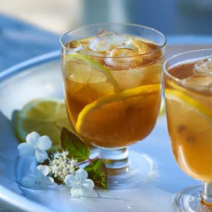 Classic Arnold Palmer drink made with Iced Tea and Lemonade.